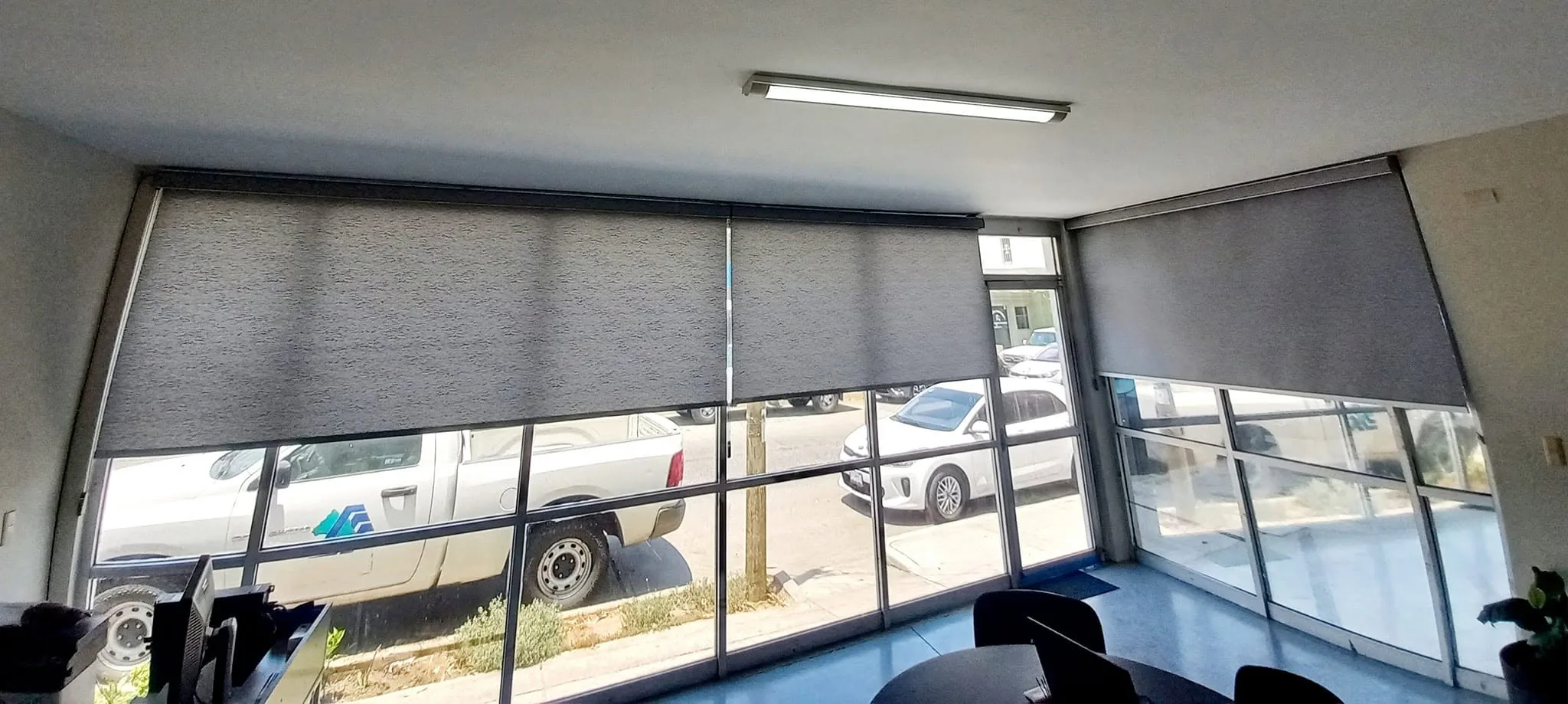 Oficina con screen solar